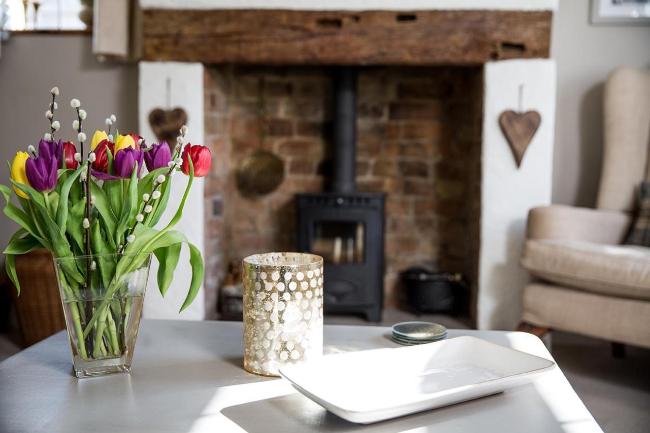 The Cottage And The Nook Gretton  Exterior photo